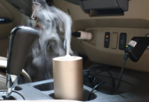 Những cách đơn giản để xử lý mùi hôi trong xe hơi  